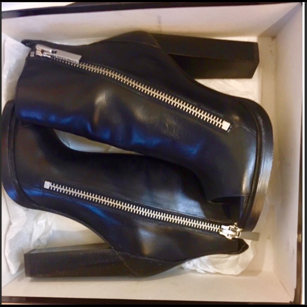 SOLD OUT RACHEL ZOE PLATFORM ANKLE BOOTS SOLD OUT - Picture 2 of 3